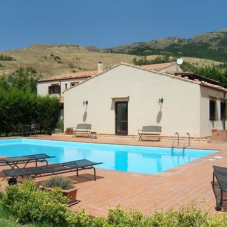Agriturismo Terravecchia Villa Castellana Sicula Bagian luar foto